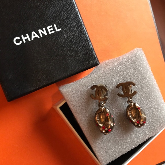 Bronze Seashell Chanel Earrings w/ crystals - Picture 3 of 4